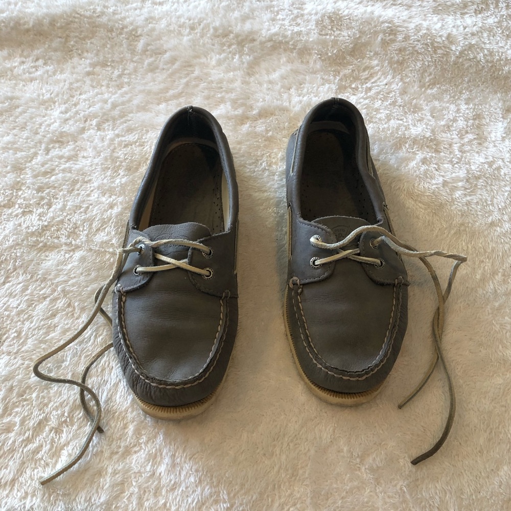 SOLD - Sperry’s Deck Shoes - Mens Size 8.5